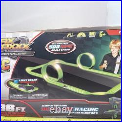 Max Traxxx Glow in Dark Dual Lane Racing Twin Loop Set /cars/ Remote Sealed