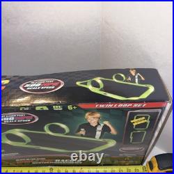 Max Traxxx Glow in Dark Dual Lane Racing Twin Loop Set /cars/ Remote Sealed