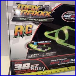 Max Traxxx Glow in Dark Dual Lane Racing Twin Loop Set /cars/ Remote Sealed
