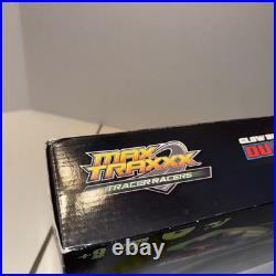 Max Traxxx Glow in Dark Dual Lane Racing Twin Loop Set /cars/ Remote Sealed
