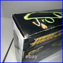 Max Traxxx Glow in Dark Dual Lane Racing Twin Loop Set /cars/ Remote Sealed