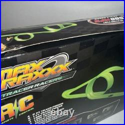 Max Traxxx Glow in Dark Dual Lane Racing Twin Loop Set /cars/ Remote Sealed