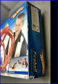 NEW FACTORY SEALED Vtg. 2006 Hot Wheels Fireball Raceway Track Set with1 Vehicle
