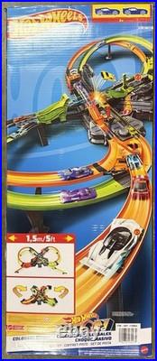 NEW Hot Wheels Colossal Crash Track Set with(2) 164 Scale Hot Wheels Vehicles