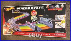 NEW Hot Wheels GXX41-Mario Kart Rainbow Road Track Set