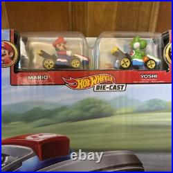 NEW! Hot Wheels Mario Kart Circuit Track Set with Die-Cast Kart