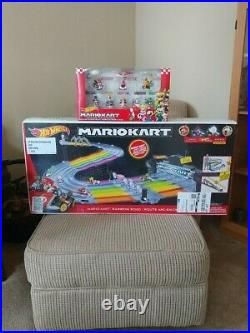 NEW Hot Wheels Mario Kart Rainbow Road Raceway Track with MARIO KART 8 PACK SET