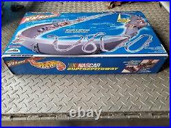 NEW UNOPENED Hot Wheels NASCAR Superspeedway Motorized X-V Racers Set 1990s