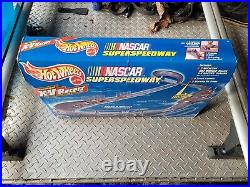 NEW UNOPENED Hot Wheels NASCAR Superspeedway Motorized X-V Racers Set 1990s