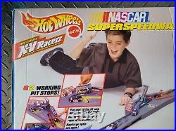 NEW UNOPENED Hot Wheels NASCAR Superspeedway Motorized X-V Racers Set 1990s