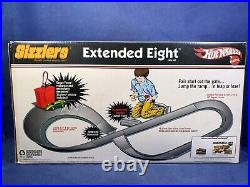 New Hot Wheels SIZZERS EXTENDED EIGHT Race Car Set FIGURE 8 & RAMP Sealed Box