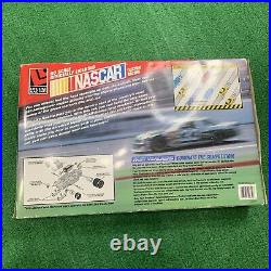 New! Life Like Nascar Fast Stock Slot Car Set Race Track 2 Cars AC Powered VTG