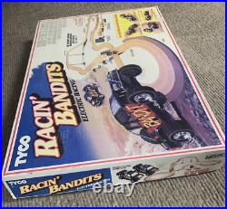 Nice Vintage Tyco Racin' Bandits Slot car Electric Race Complete Set With2 Trucks