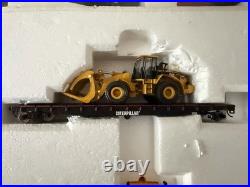 Norscot CAT Caterpillar HO Scale Train Set Die-Cast Metal Limited Edition