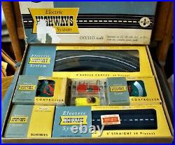 PLAYCRAFT MODEL MOTORING AURORA ORIGINAL #1 HO SLOT TRACK RACE SET 2 Cars TJET