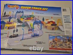 RARE 1996 Hot Wheels World Super Track SetSEALED GREEN TOLL BOOTH 65820-92