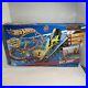 RARE-Hot-Wheels-Sky-Jump-Motorized-Track-Set-Dated-2011-T7509-New-In-Sealed-Box-01-oyjg