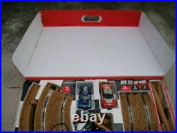 Rare-SCX Off Road Race Track Set 1/32 Scale Track-2 Cars Mitsubishi/Volkswagen