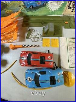 Switch'N Go Mattel Slot Car Track Set Race Vintage 26S5