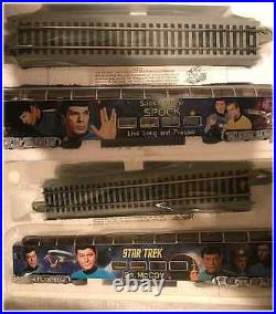 TOS Star Trek HO train set, Locomotive, 18 Cars, Track, Controls, Ship Carrier