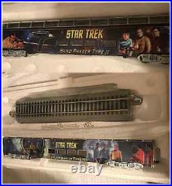 TOS Star Trek HO train set, Locomotive, 18 Cars, Track, Controls, Ship Carrier