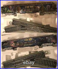 TOS Star Trek HO train set, Locomotive, 18 Cars, Track, Controls, Ship Carrier