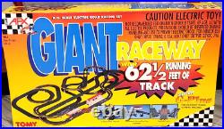 Team AFX Giant Raceway HO 1/64 Scale Electric Road Race Track Set With2 Cars #9868