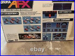 Tomy 8610 AURORA AFX THUNDERLOOP THRILLER SLOT CAR Set TESTED WORKING