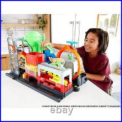 Toy Car Track Set City Ultimate Octo Car Wash & Color Reveal Car in 164 Scal