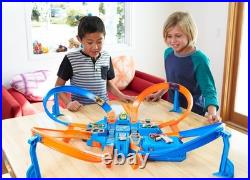 Toy Car Track Set, Criss Cross Crash with 164 Scale Vehicle, Powered by a Mo Toy Car Track Set, Criss Cross Crash with 164 Scale Vehicle, Powered by a Mo