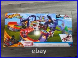 Toy Car Track Set, RacerVerse Spider-Man's Web-Slinging Speedway, Competitive