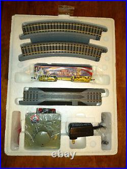 Trump Train Set, Bradford Exchange engine, 8 cars, and tracks