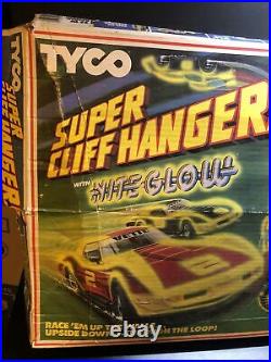 Tyco Super Cliff Hangers with Nite Glow Electric Slot Car Track Set Complete