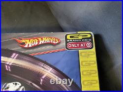 VERY-RARE 2007 Mattel Speed Racer Hot Wheels PowerBurst Figure 8 Track Set-NIB