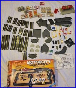 Vintage 1987 Matchbox Motorcity Deluxe Play Track Set # 1403 RARE
