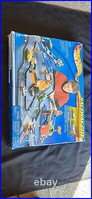 Vintage 2003 Hot Wheels Raceway City Track Playset Rare New In box Box Damaged