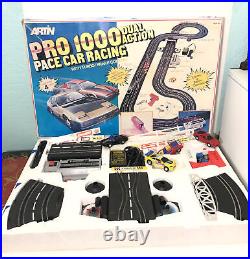 Vintage Artin Pro 1000 Slot Car Track Set With 4 Cars 16ft Track, Head/tail Lights