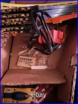 Vintage Aurora AFX Nassau 500 HO Slot Car Race Set with Box Cars Track Manual