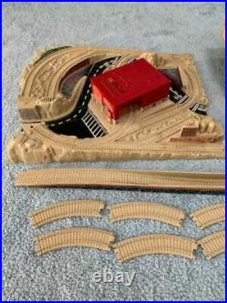 Vintage Hot Wheels RAILROAD Train Set Take Along Freight Yard 5 Cars Extra Track