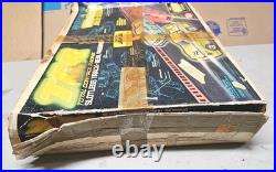 Vintage Ideal TCR Slotless Track Lighted Blazers Jam Car Speedway Set With Cars