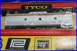 Vintage Tyco HO Electric Train Set Engine Cars Track Original Box
